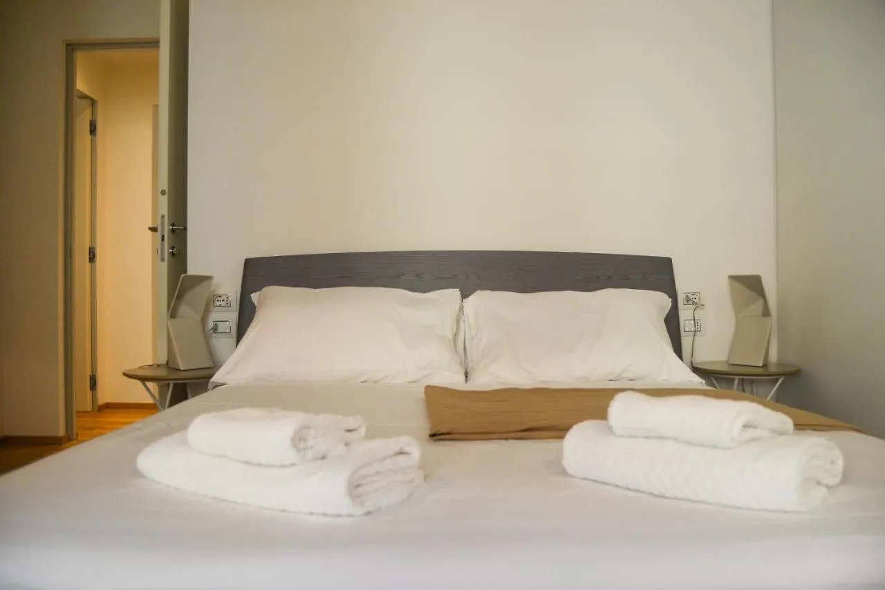 Joivy Fulcorina Apartment Milan 0*,