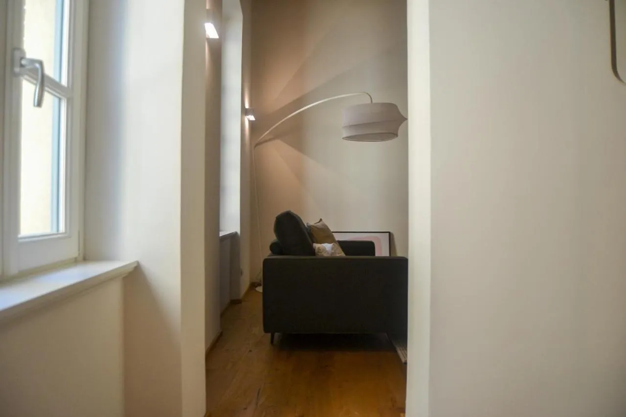 Joivy Fulcorina Apartment Milan