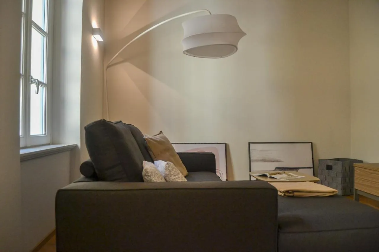 Joivy Fulcorina Apartment Milan