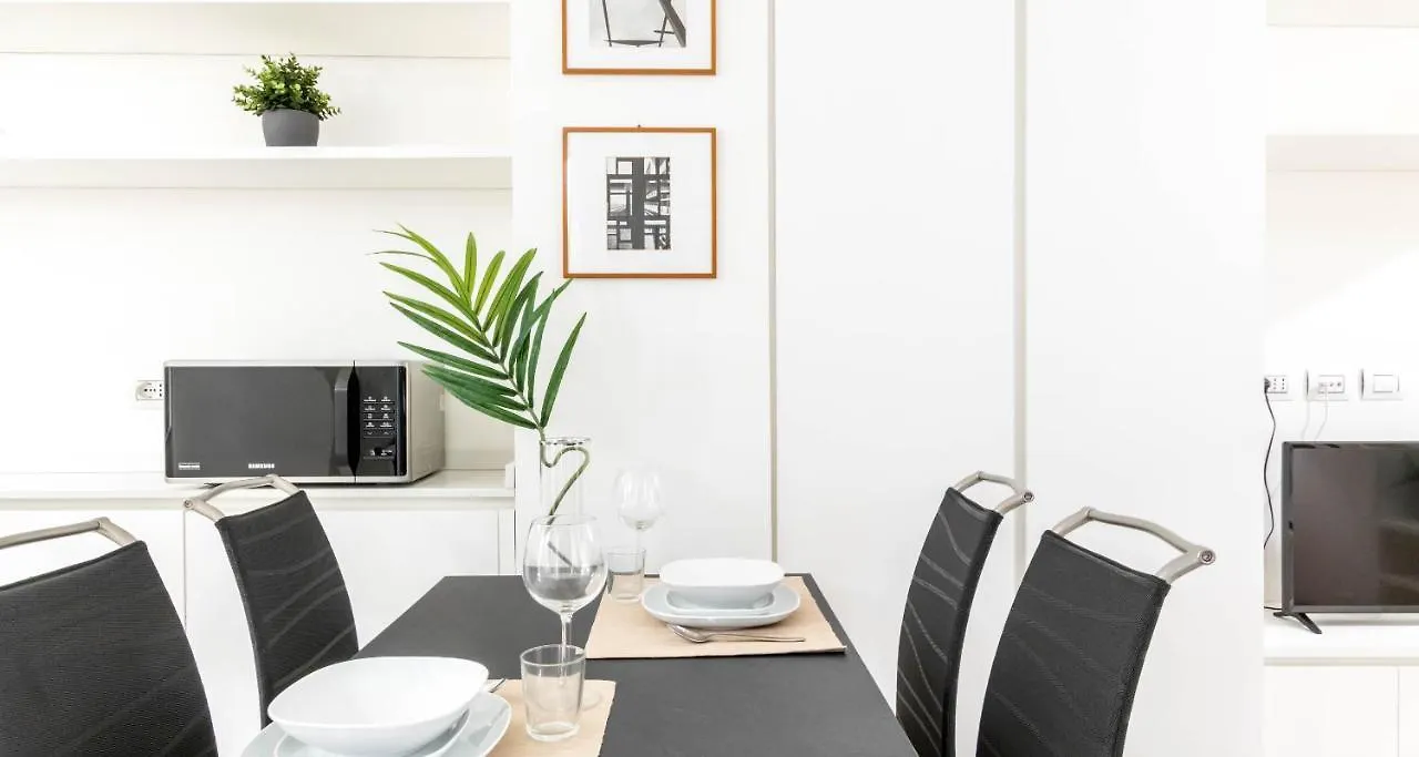 Joivy Fulcorina Apartment Milan 0*,