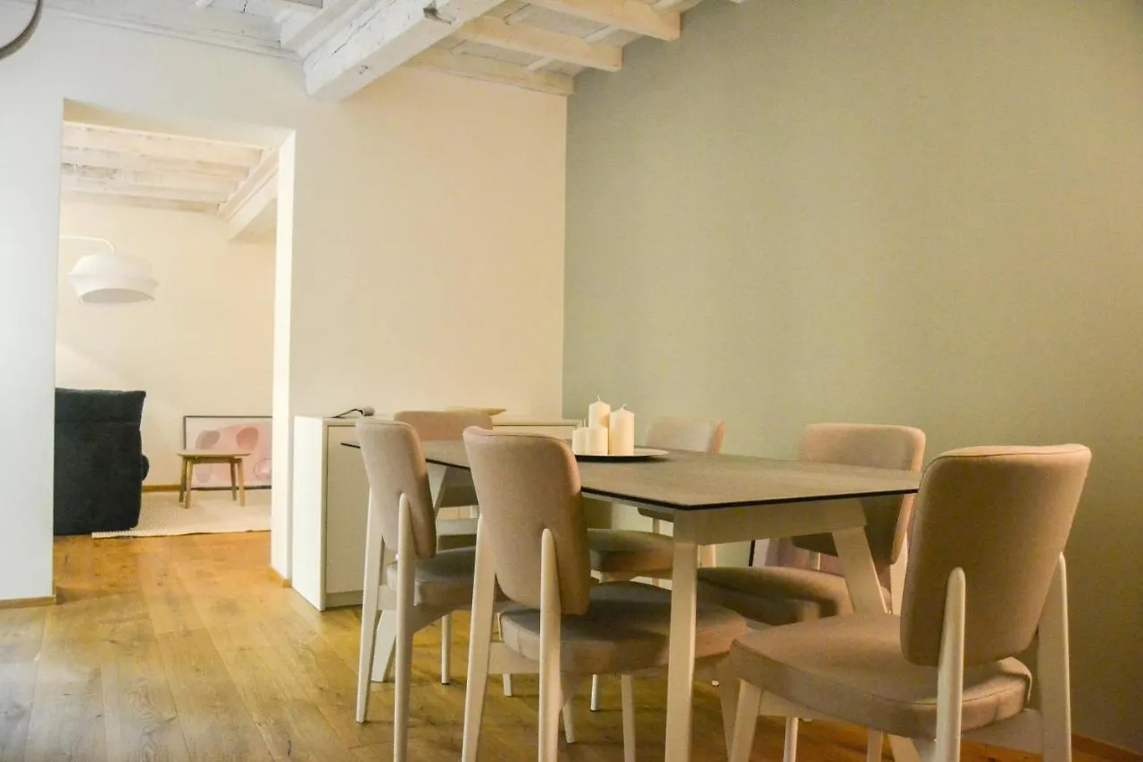 Joivy Fulcorina Apartment Milan