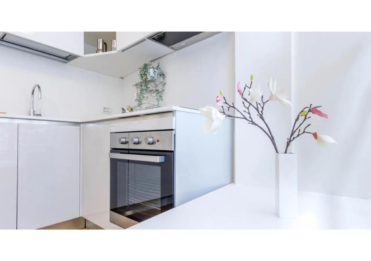 Joivy Fulcorina Apartment Milan